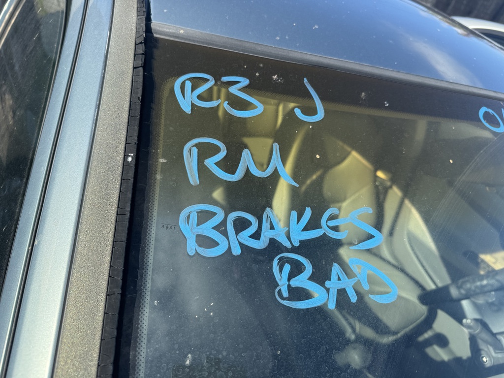 Pacific Auto Auction 2025.10.28.IMG_0395.JPG