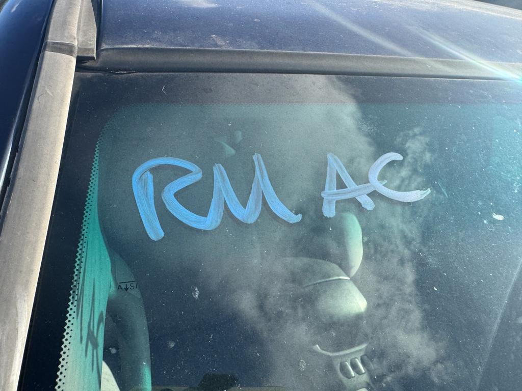 Pacific Auto Auction 2025.10.28.IMG_0417.JPG