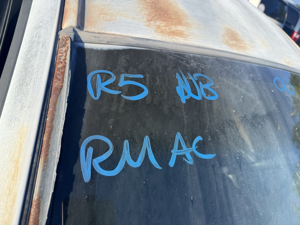 Pacific Auto Auction 2025.10.28.IMG_0518.JPG