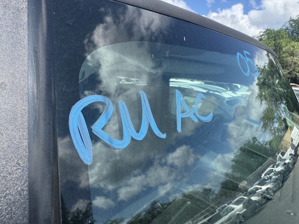 Pacific Auto Auction 2025.10.28.IMG_0684.JPG