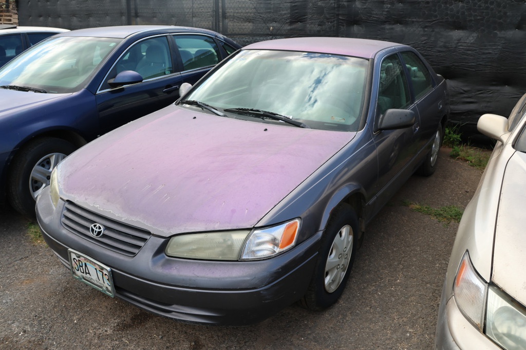 TOYT Camry LE 1998 SBA173