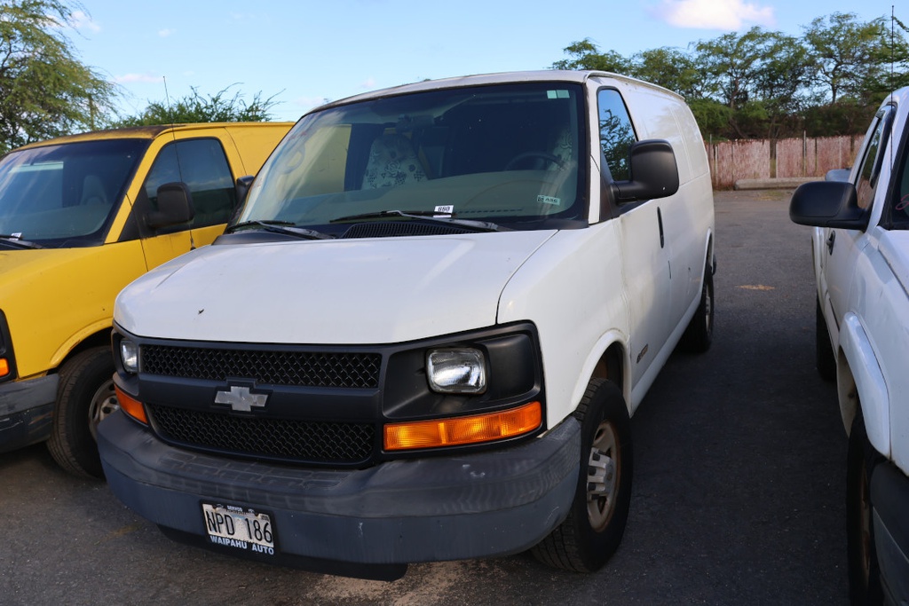 CHEV Express 3500 2004 NPD186