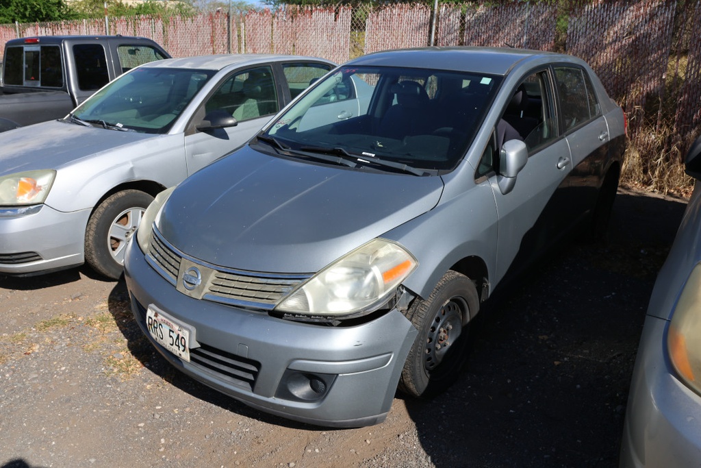 NISS Versa 2009 RRS549