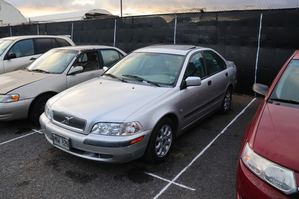 VOLV 240 2001 PNW826