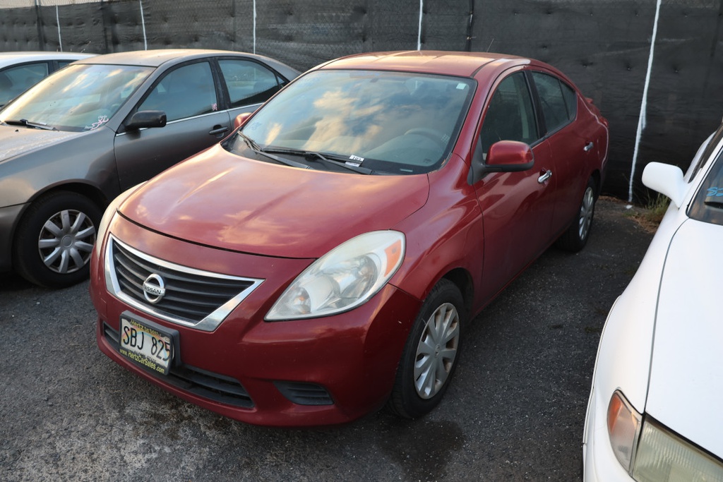 NISS Versa 2014 SBJ825