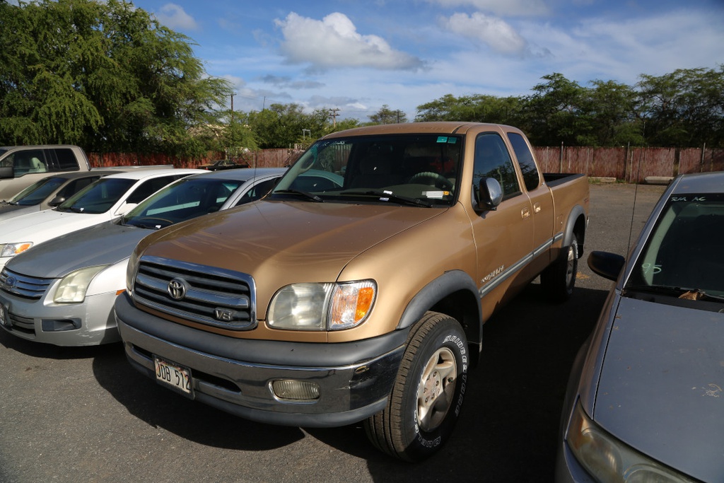 TOYT Tundra 2000 JDB512