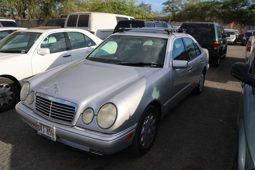 MERZ E320 1999 SVJ851