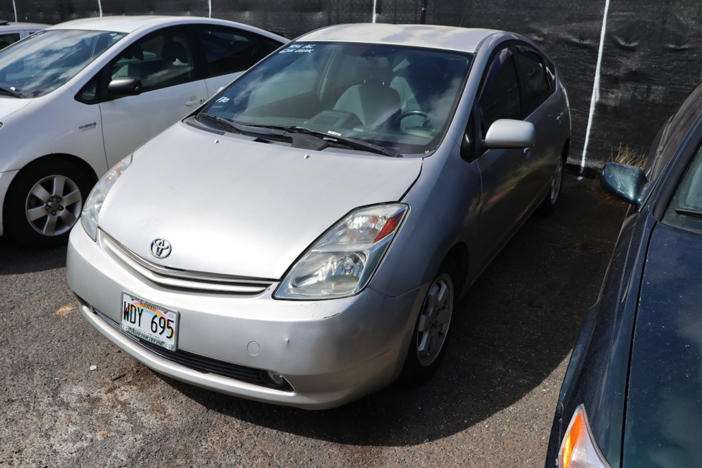 TOYT Prius 2004 WDY695-11