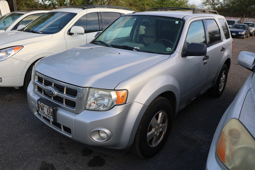 FORD Escape 2009 PWE684