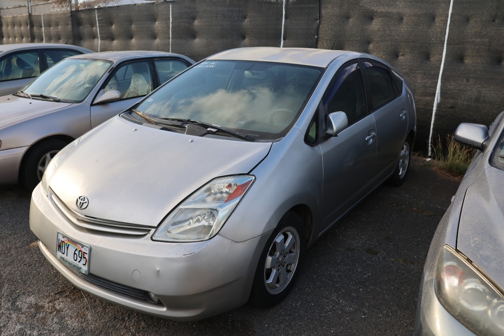 TOYT Prius 2004 WDY695-22