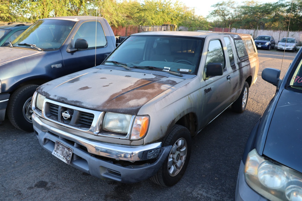 NISS Frontier 2000 JBR826