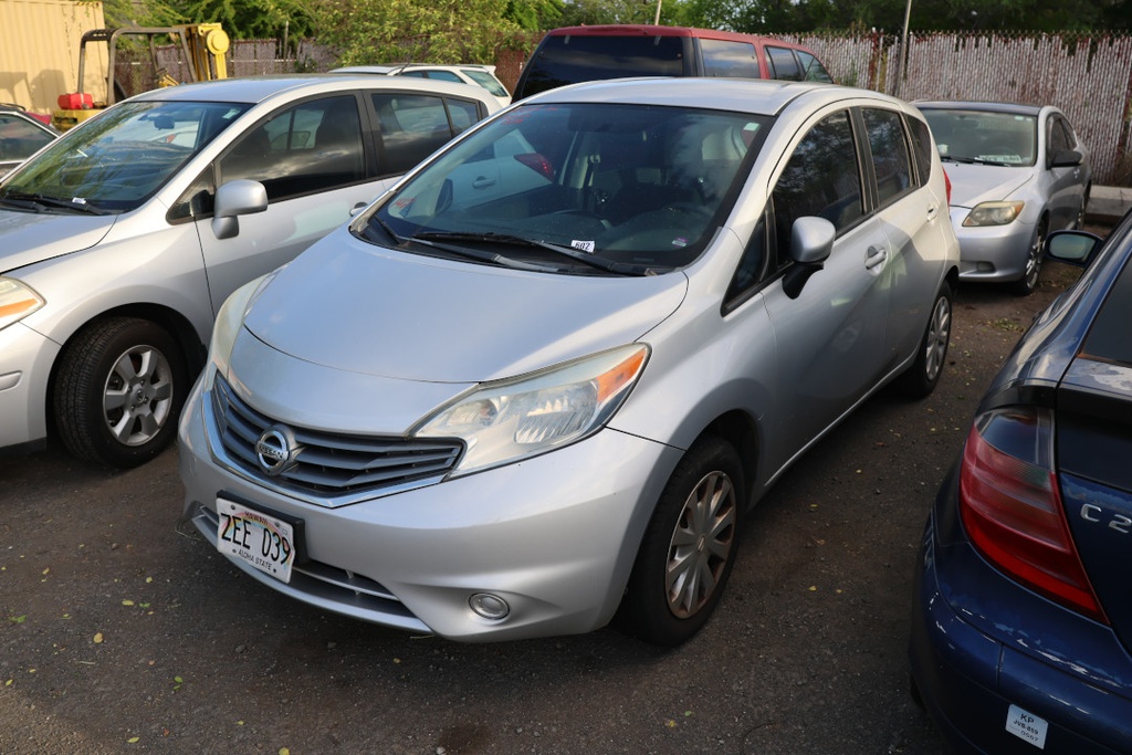 NISS Versa 2016 ZEE039