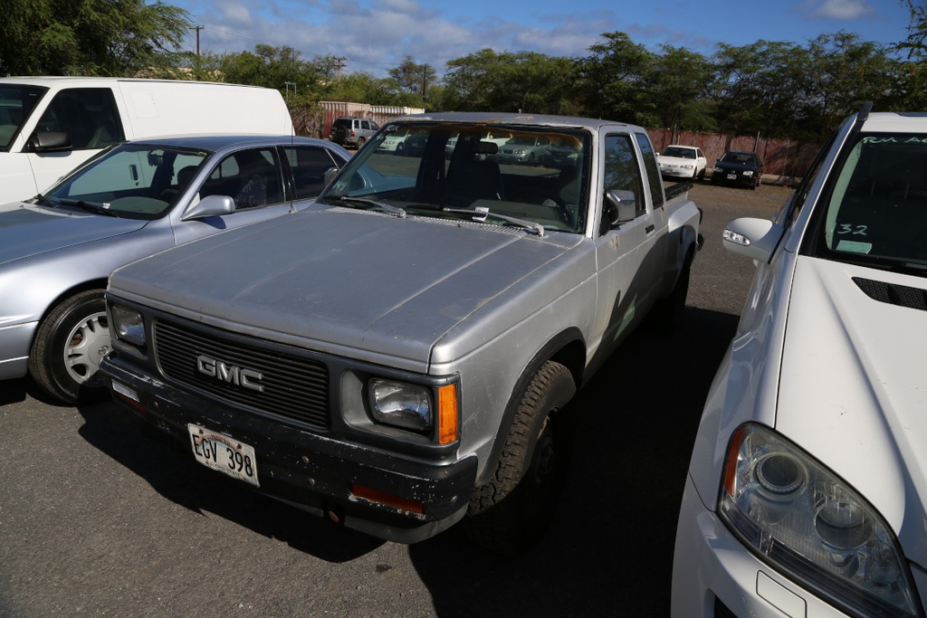 GMC Truck 1991 EGV398 002