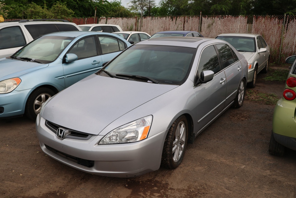 HOND Accord EX 2005 NZV775