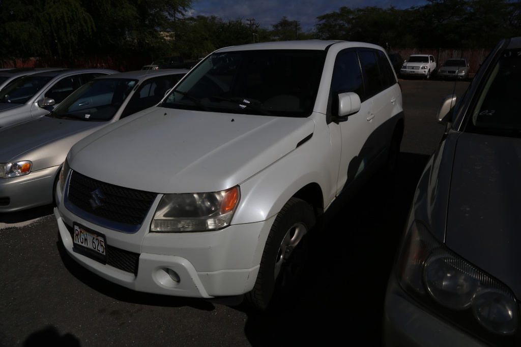 SUZI Grand Vitara 2011 RGW625