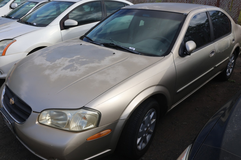 NISS Maxima GLE 2000 GZX960