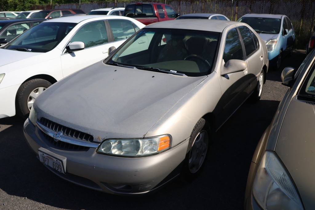 NISS Altima 2001 JPZ699