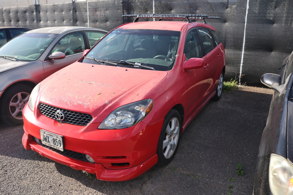 TOYT Matrix 2003 JWX859