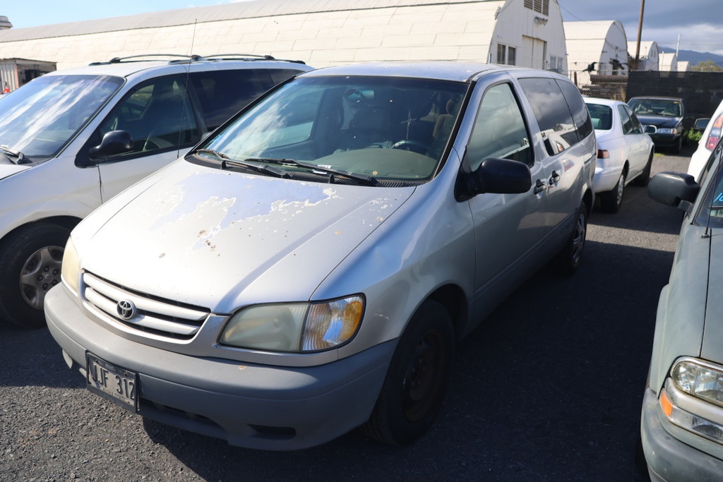 TOYT Sienna 2001 JJF312