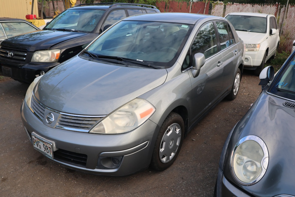 NISS Versa 2008 PVG987