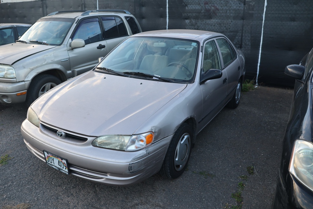 TOYT Corolla 2000 JDY409