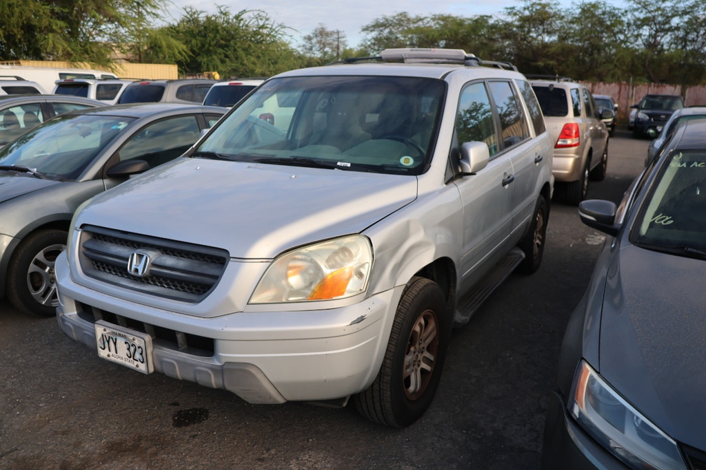 HOND Pilot 2003 JYY323