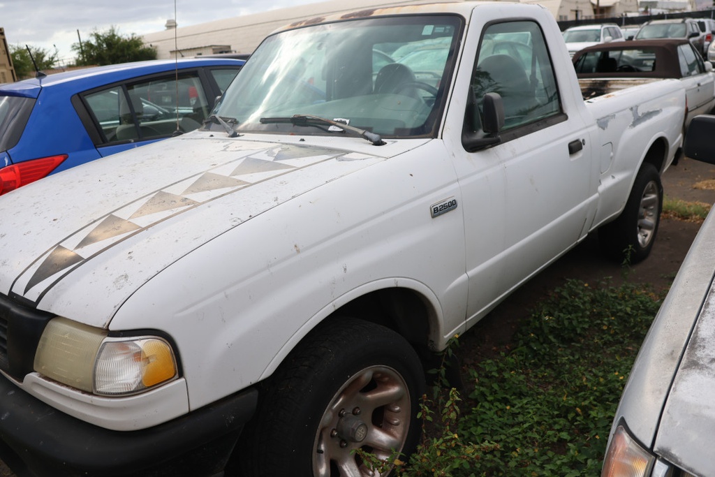 MAZD B2500 1999 WRF834-44