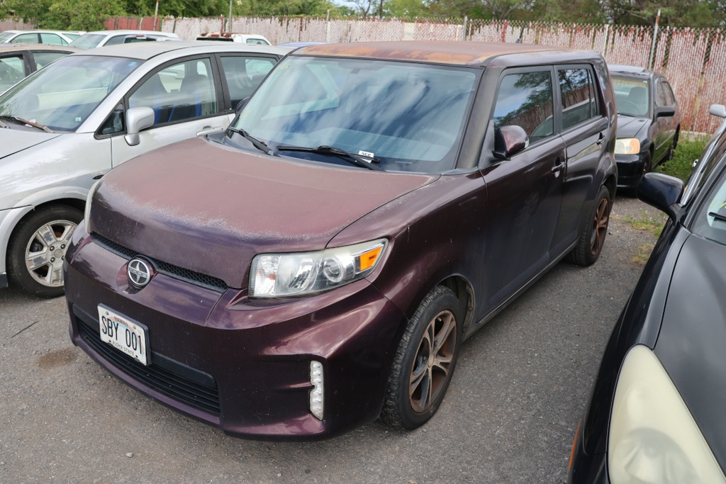 TOYT Scion xB 2013 SBY001