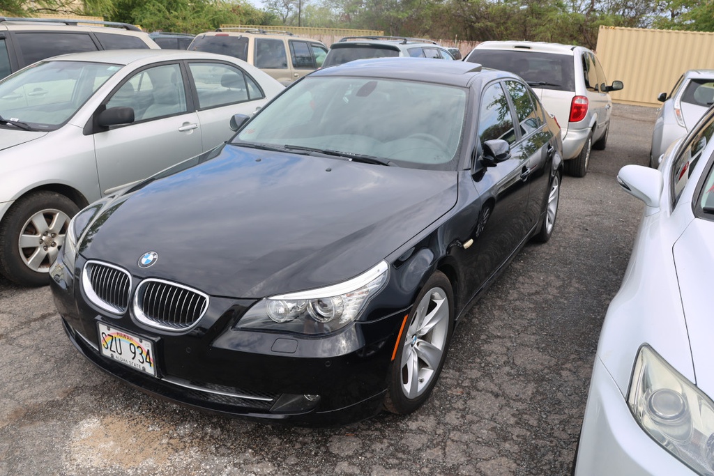 BMW 528i 2010 SZU934