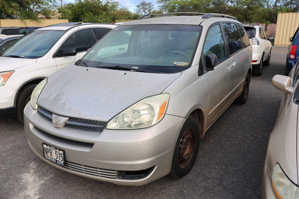 TOYT Sienna 2004 NPR515