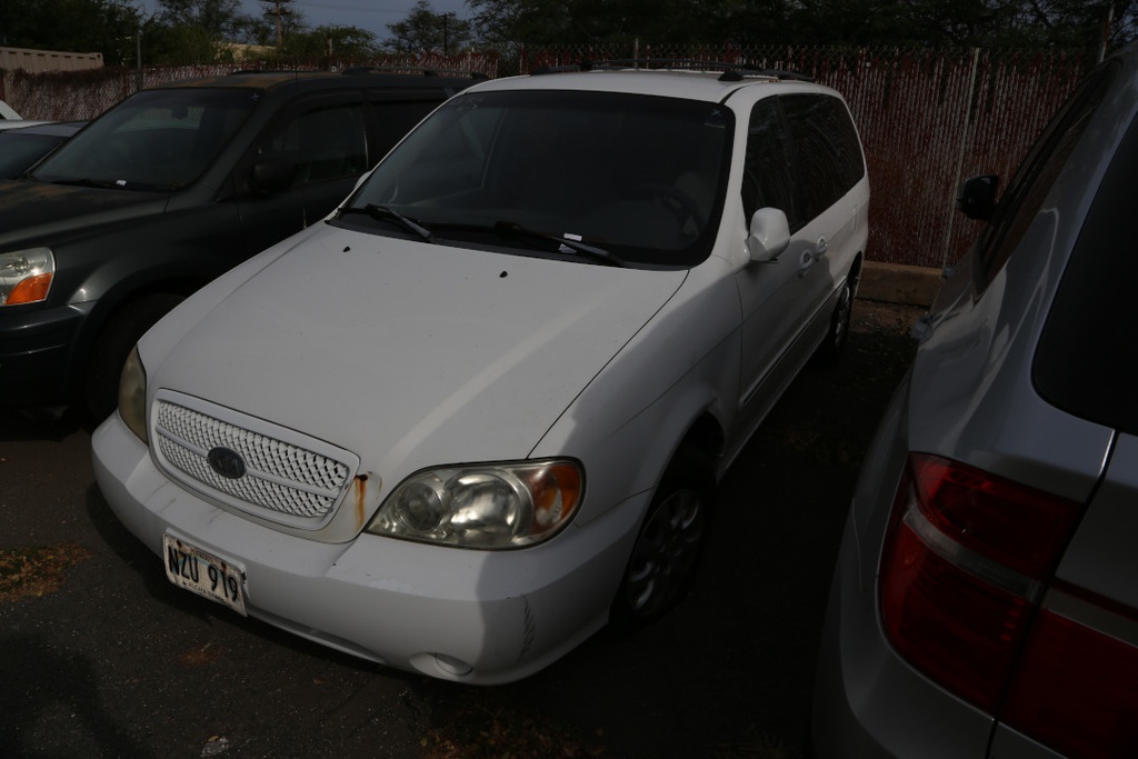 KIA Sedona 2005 NZU919