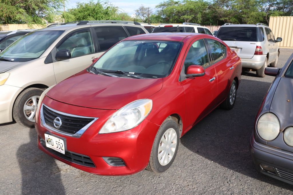 NISS Versa 2014 WRD552