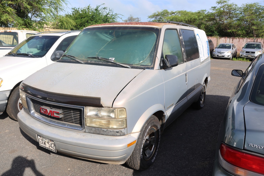 GMC Safari 1999 GXW542