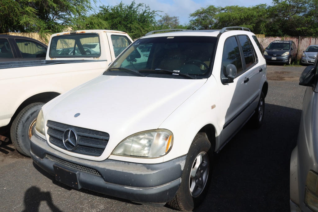 MERZ ML320 1998 AW694