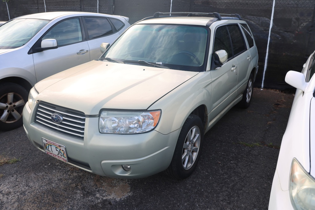 SUBA Forester 2006 NZT562