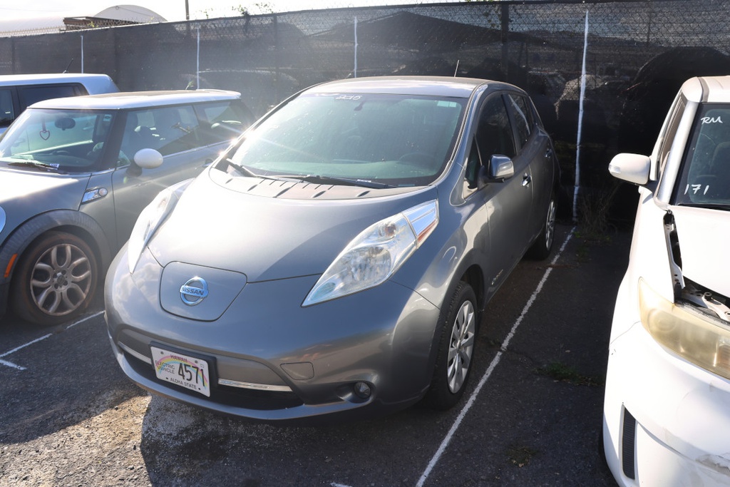 NISS Leaf 2015 EV4571-55