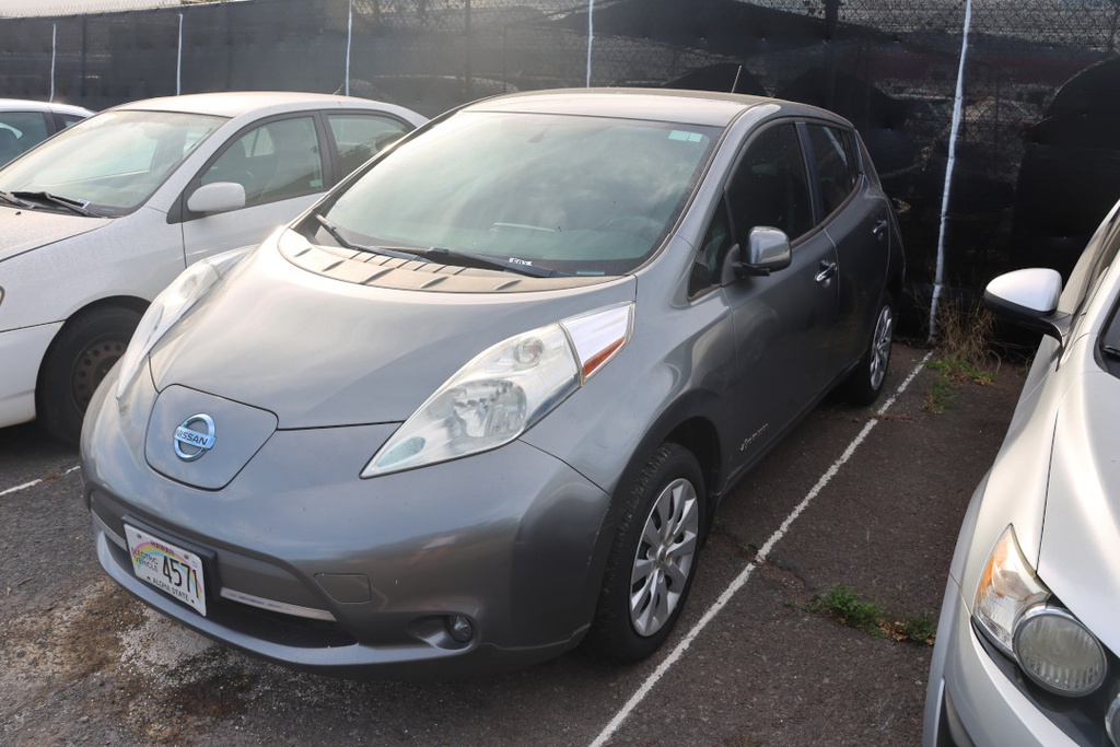 NISS Leaf 2015 EV4571-66