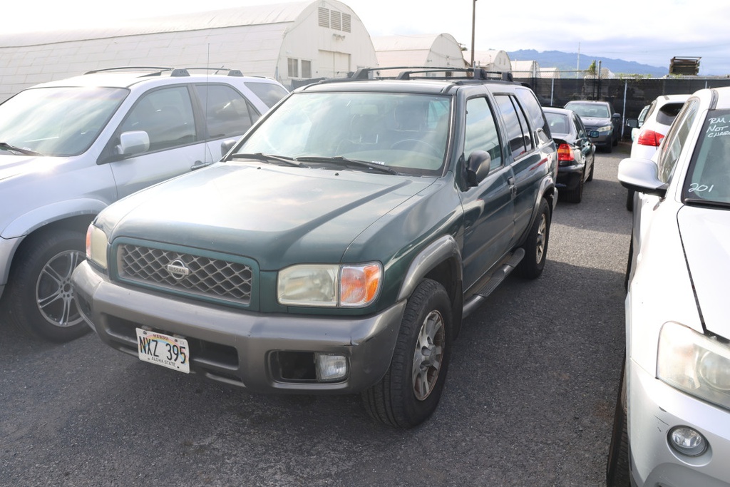 NISS Pathfinder 2001 NXZ395