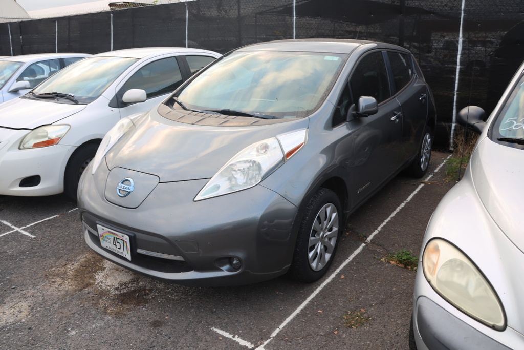 NISS Leaf 2015 EV4571-88