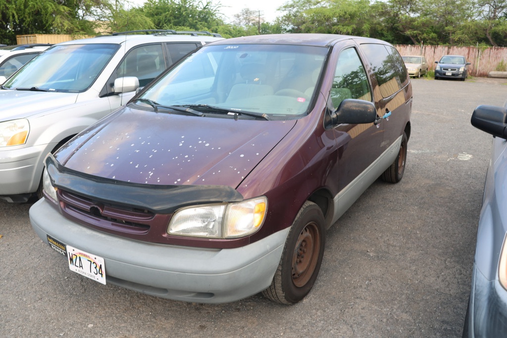 TOYT Sienna 2000 WZA734