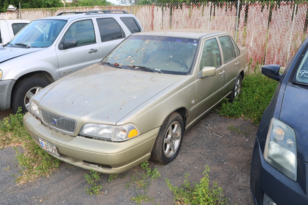 VOLV S70 1999 AF555