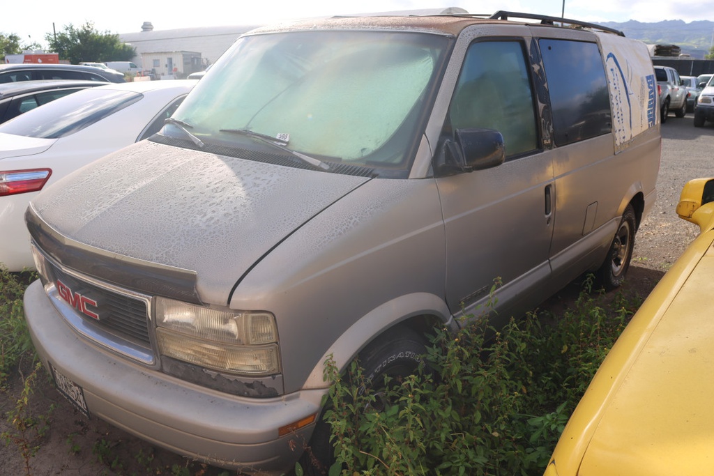 GMC Safari 1999 GXW542-BB
