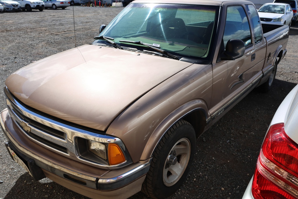 CHEV S10 1996 GGF268