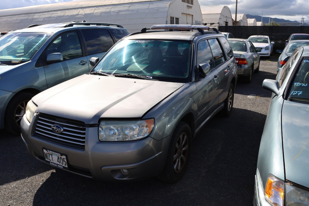 SUBA Forester 2006 NZT405