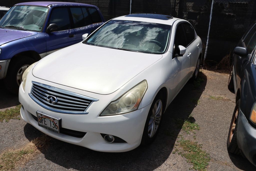 INFI G37 2010 SFE136