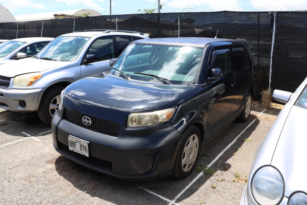 TOYT Scion 2010 RNF898