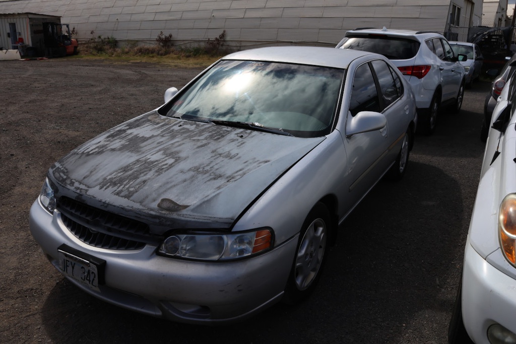 NISS Altima 2000 JFY342