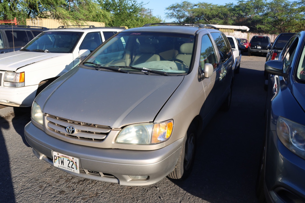 TOYT Sienna 2002 PTW221