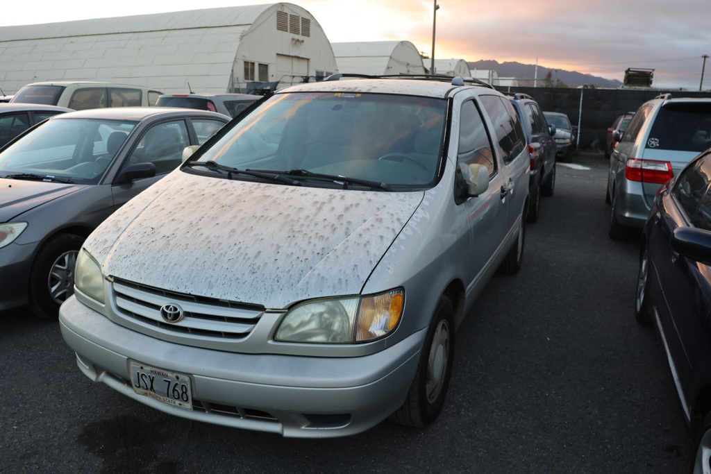 TOYT Sienna 2002 JSX768