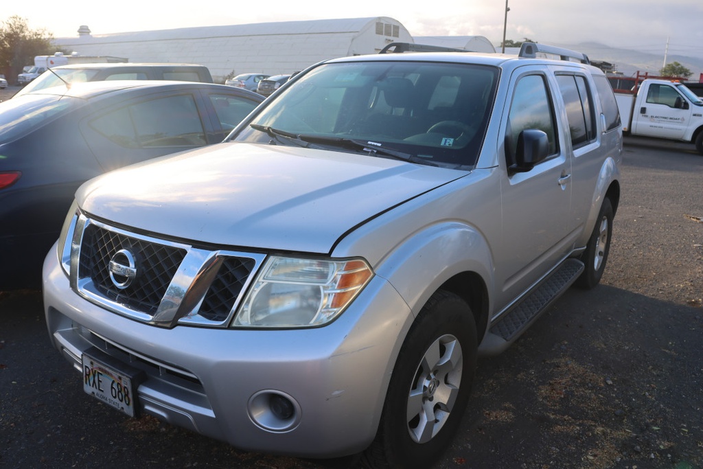 NISS Pathfinder 2012 RXE688